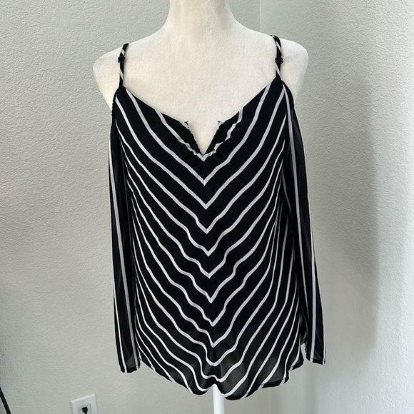 Nicole Miller Top Cold Shoulder Tops Black and White Tops Size Medium - Picture 1 of 7